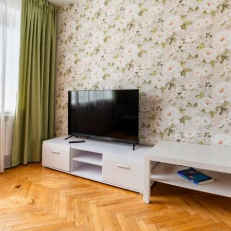 Затишна 2К Квартира З Усім Необхідним Для Життя Поряд З Метро Дарниця Киев Экстерьер фото